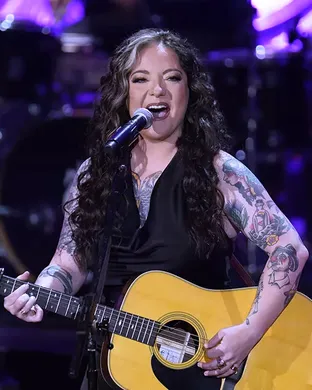 Ashley Mcbryde Fort Worth